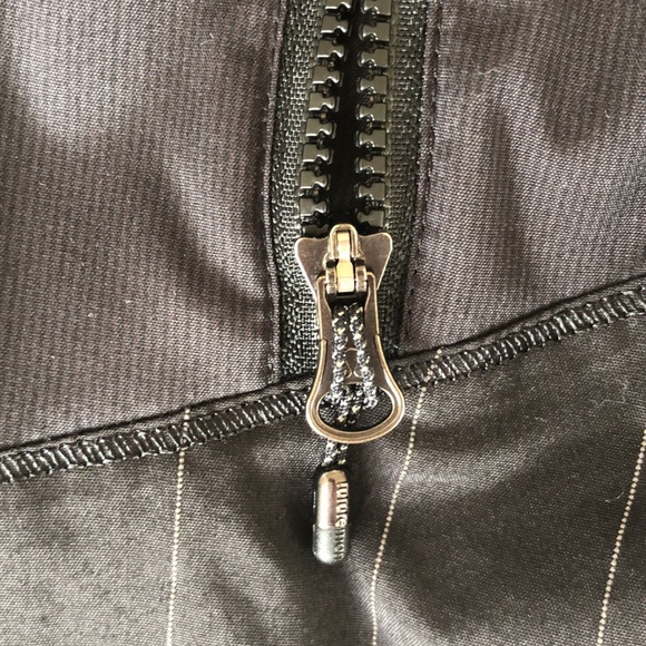 Lululemon Women's Running/Hiking Jacket Black 6 - Picture 15 of 16